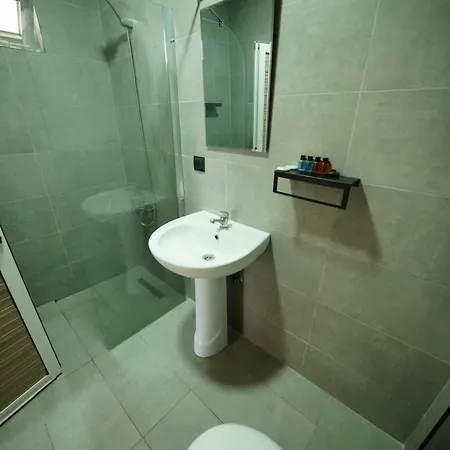Hotell Chillos 3*